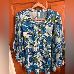 Women’s Blue & Green Floral Pullover Top - Lightweight Tunic